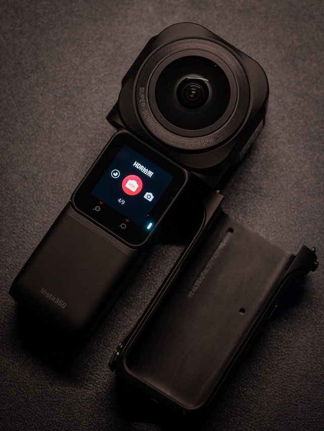 【全景相机怎么选?】Insta360 ONE RS 徕卡?英?全景相机体验报告