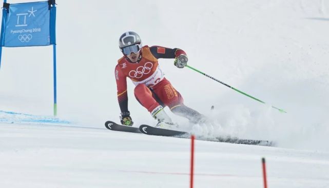 北京冬奥雪上项目激情飞扬 速度与技巧同出彩