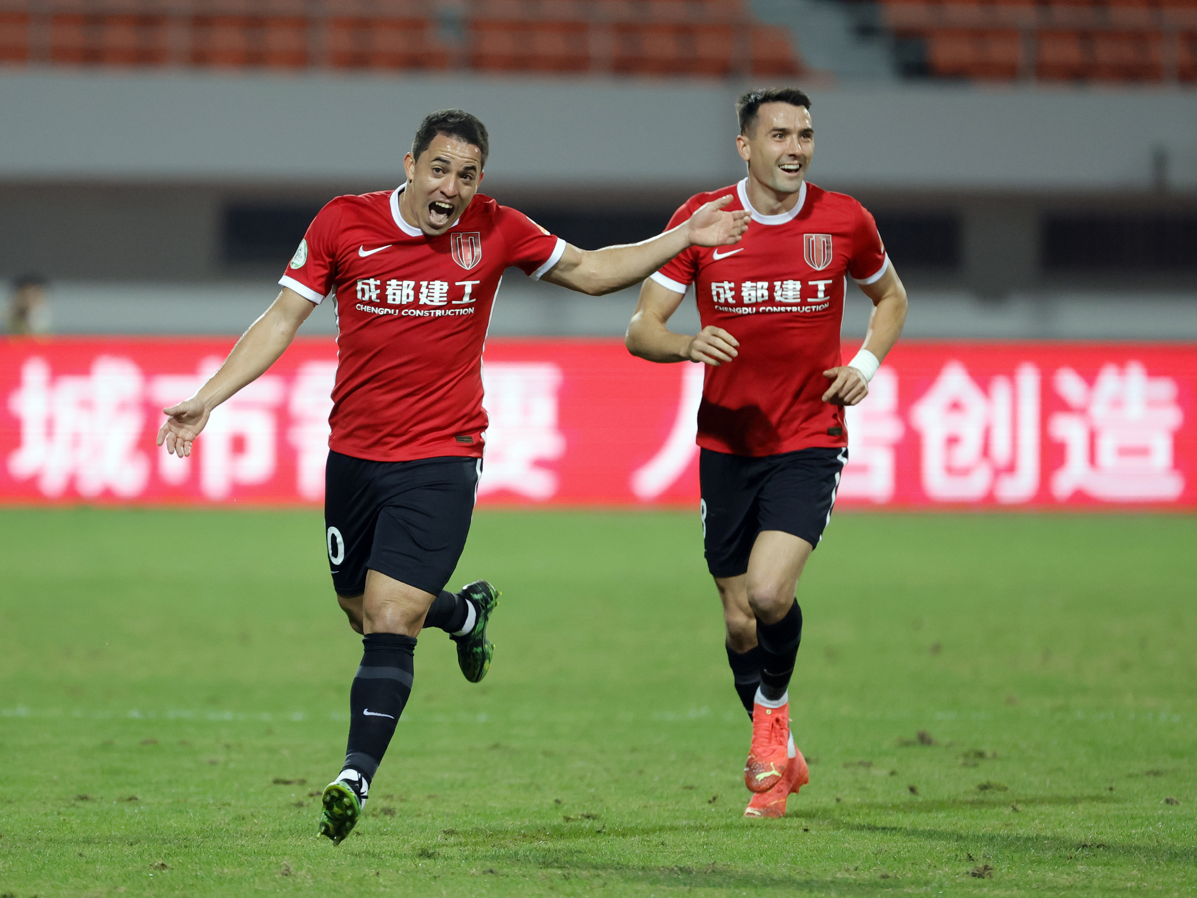 足球——中超：<em>成都</em><em>蓉城</em>胜山东泰山