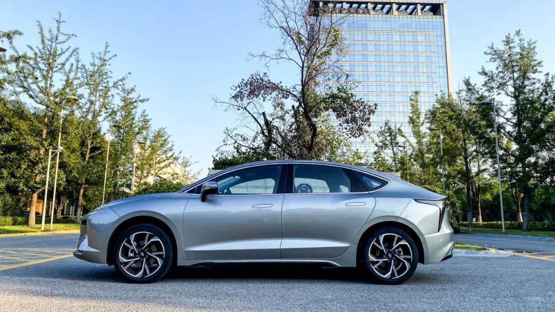 600公里沉浸式体验试驾雷诺江铃羿