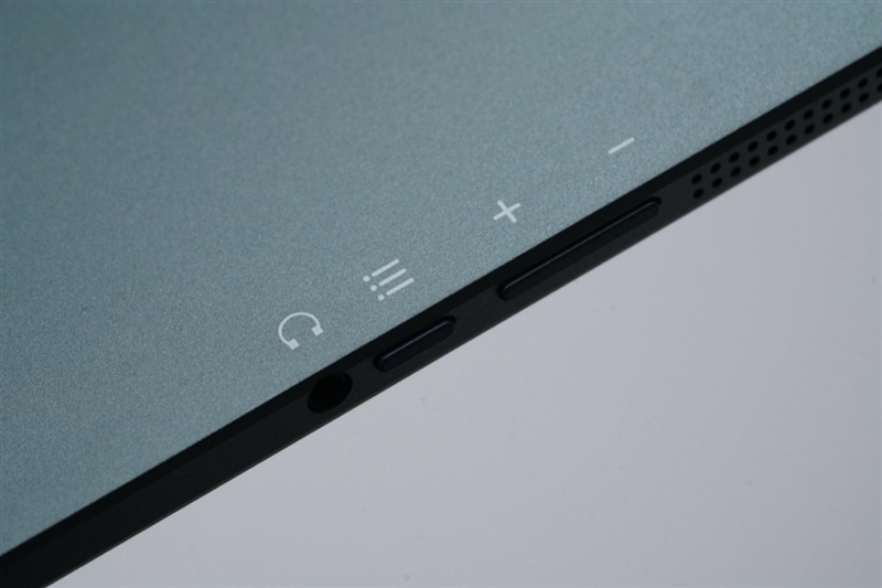 自带一米长腿的27寸安卓“大平板”!雕塑家Be With Me移动智慧屏评测:想在哪用就在哪用