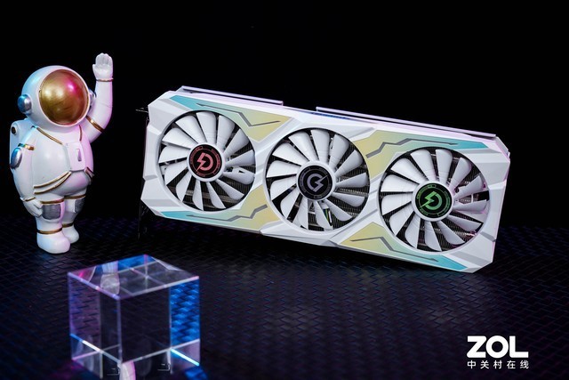 【有料评测】磐镭RTX 3070Ti白铠显卡评测 颜值说明一切