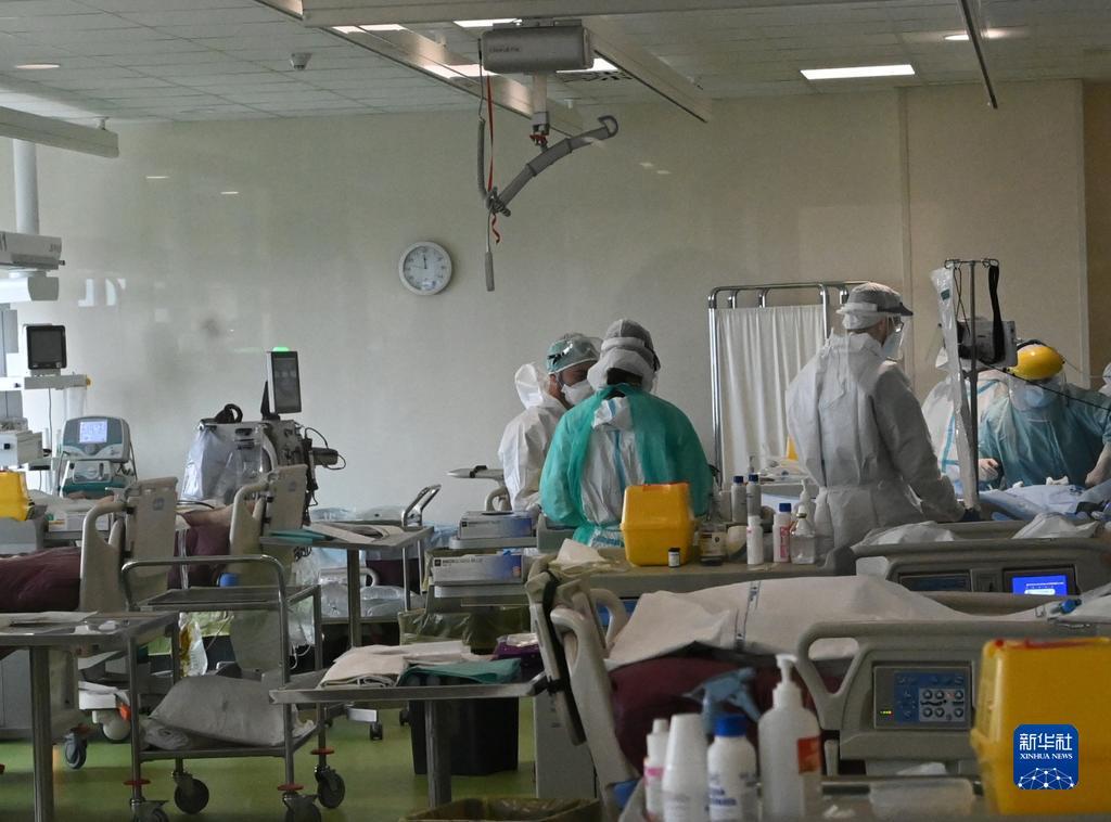 意大利卫生部25日公布新增新冠确诊病例186740例