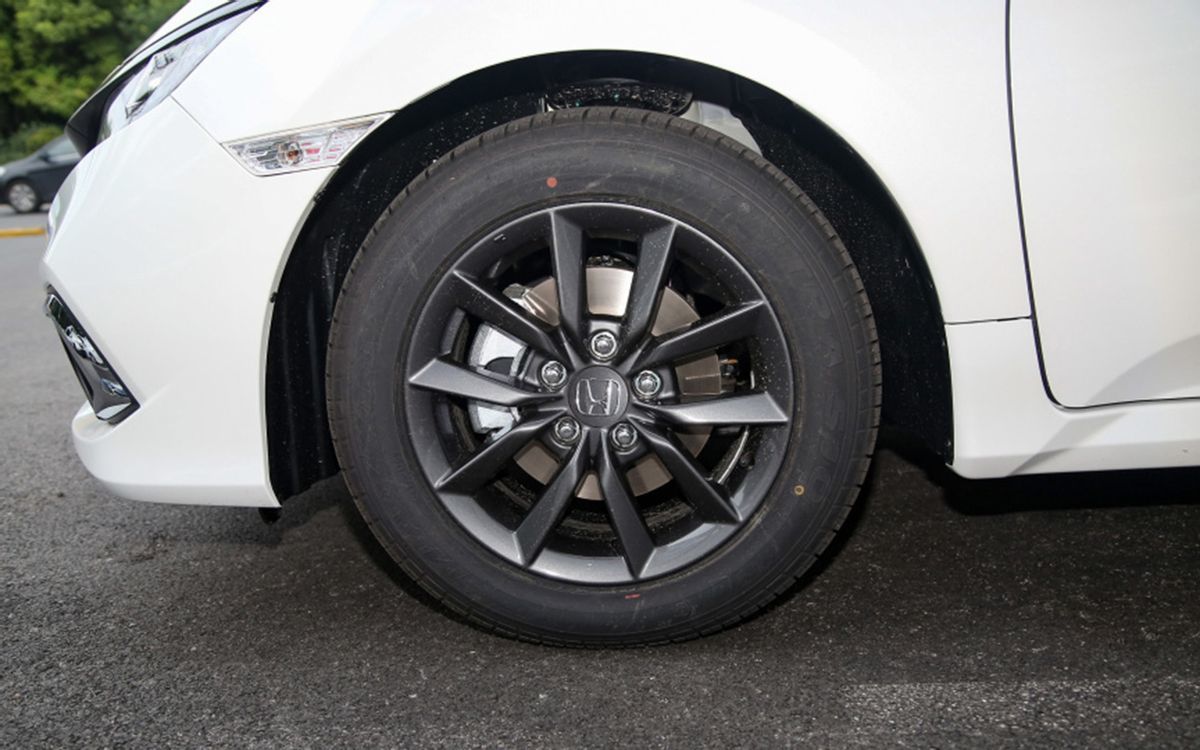 轮胎起皮开裂车内异响频发东风本田思域即将走下神坛