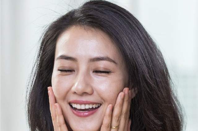 眼袋不断加重的明星们:吴昕生图不能看,赵丽颖成了肿眼泡__凤凰网