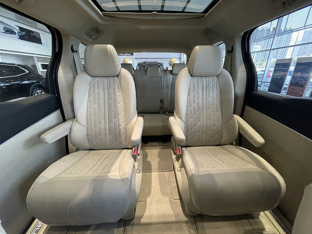 配置升级/更舒适 别克新gl8陆上公务舱实拍