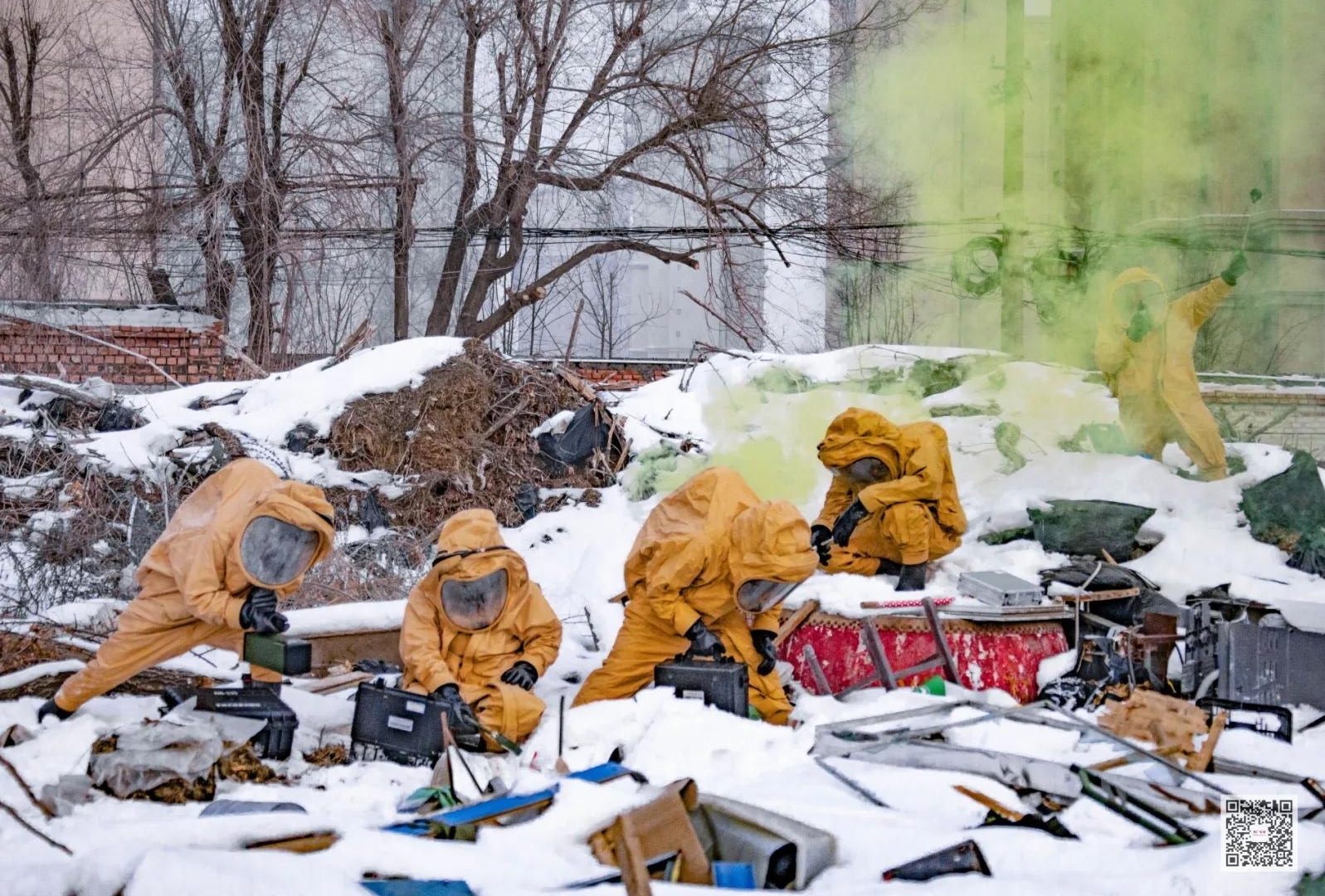 毒圈来袭直击武警防化兵硬核跑毒现场