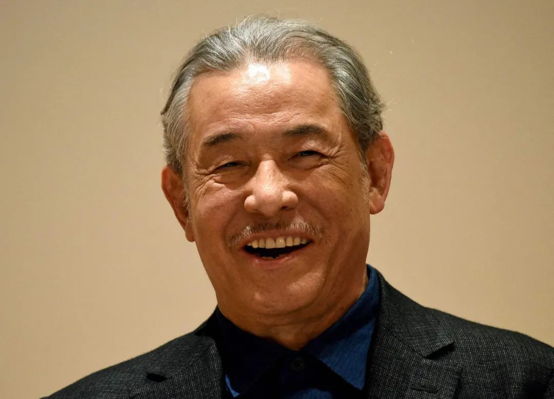 日本设计大师三宅一生去世 乔布斯黑色高领衫就出自他手_凤凰网