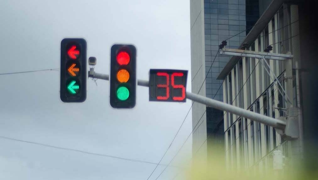 你们不要再吵了!新版红绿灯没那么糟 第17张-心情说说 ▲ 图片来自:Unsplash