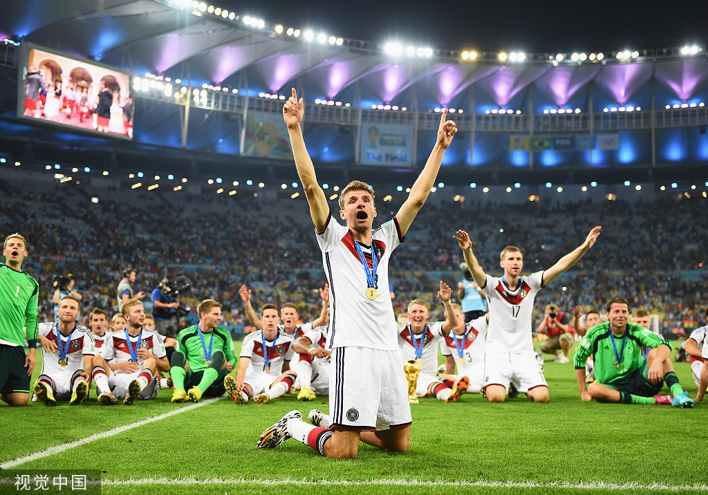 穆勒和德国队在巴西拿下世界杯冠军。