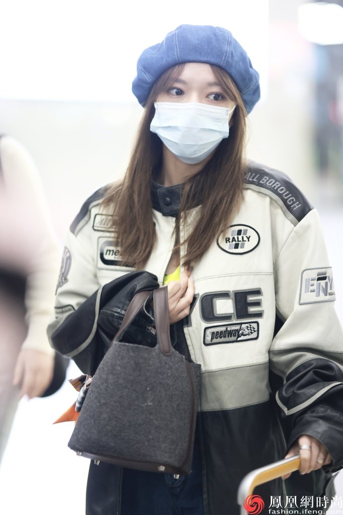 程潇头戴贝雷帽,搭配棒球外套元气摩登__凤凰网