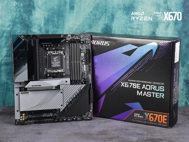 【有料评测】技嘉X670E AORUS MASTER超级雕主板评测 接口真的多
