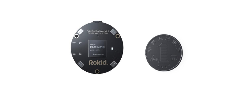 2018 年，Rokid 选择集成 DSP 的 AI 芯片，在处理语音算法时实现数量级的提升；定制 NPU 完成深度学习、神经网络的算法，比单纯用 CPU 来计算效率提高 30～50 倍。