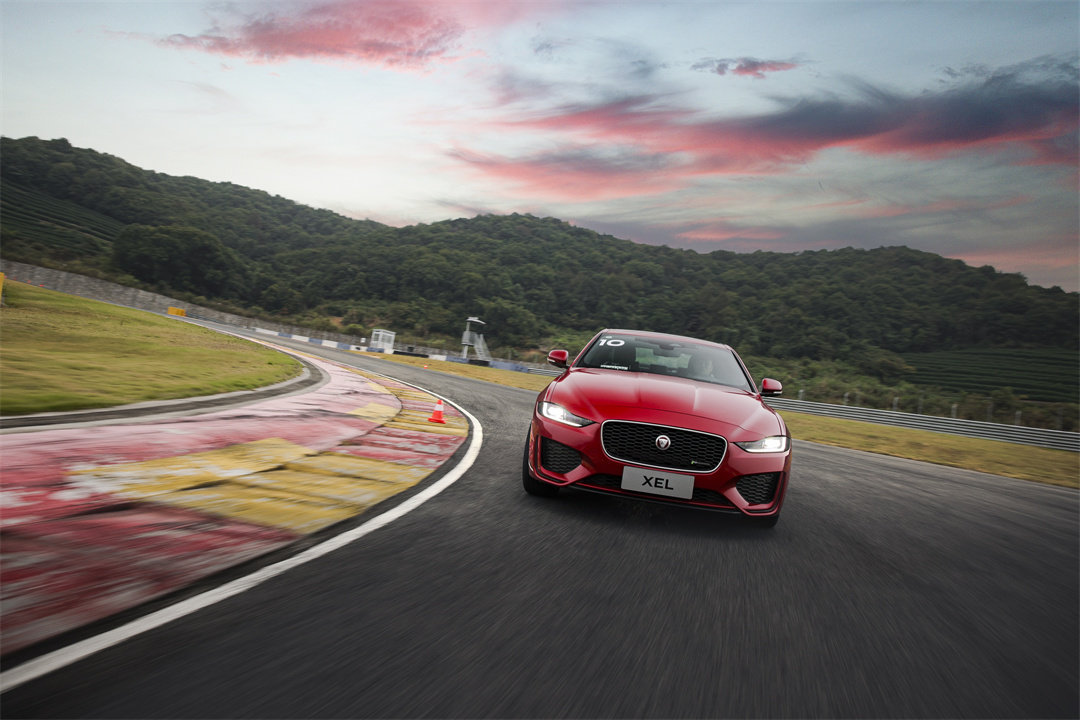试驾捷豹xel重新认识英式赛道基因
