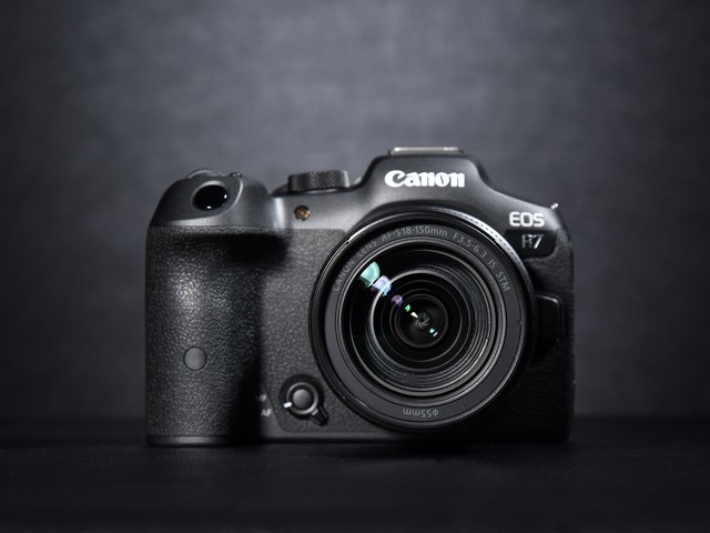 【有料评测】佳能EOS R7评测:全能的便携微单相机