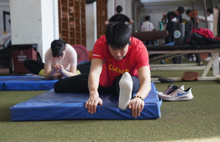0.02秒！刘翔接班人遭绝杀，00后新星横空出世，刷新赛季亚洲最佳