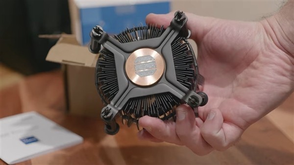 12代酷睿i5-12400测试偷跑:全新原装散热器 不超81℃