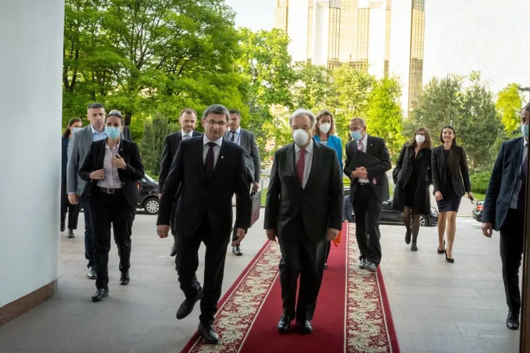 © 联合国图片 | 秘书长古特雷斯会见摩尔多瓦共和国议会主席伊戈尔·格罗苏。