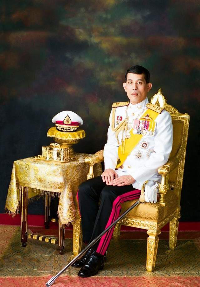 泰国拉玛七世国王图片