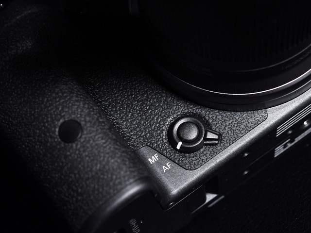 【有料评测】佳能EOS R7评测:全能的便携微单相机