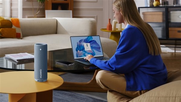 华为便携智能音箱Sound Joy发布:HarmonyOS 3加持 支持100台串联