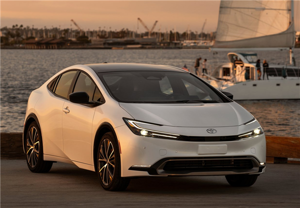 混动车鼻祖上新 全新丰田普锐斯售价公布:约19.10万元起