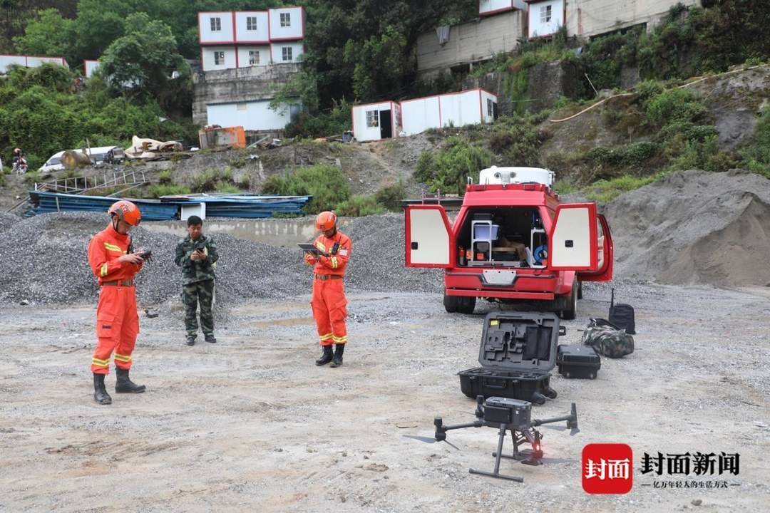 5月14日云南森林消防总队大理支队在场搜救。云南森林消防总队供图