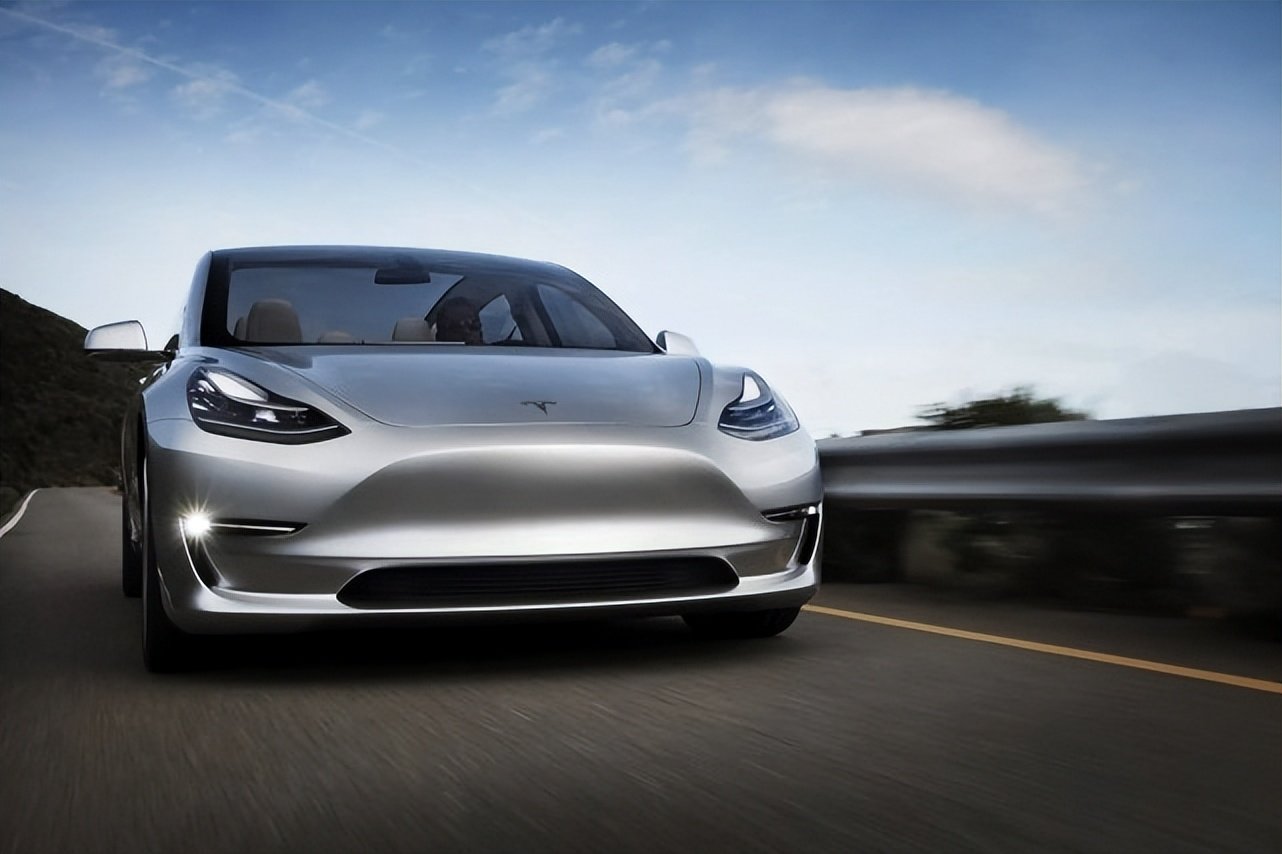 特斯拉让超充桩遍地开花是对车主最基本的尊重