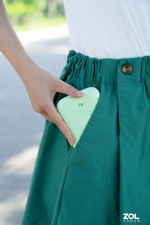 183g极度便携 随时记录生活美好 极印·立可印N1口袋照片打印机亮相