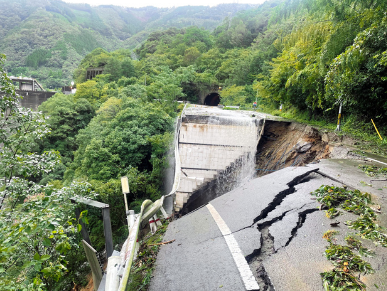 台风“南玛都”已致日本2人死亡百余人受伤 暴风雨或袭击日本全境