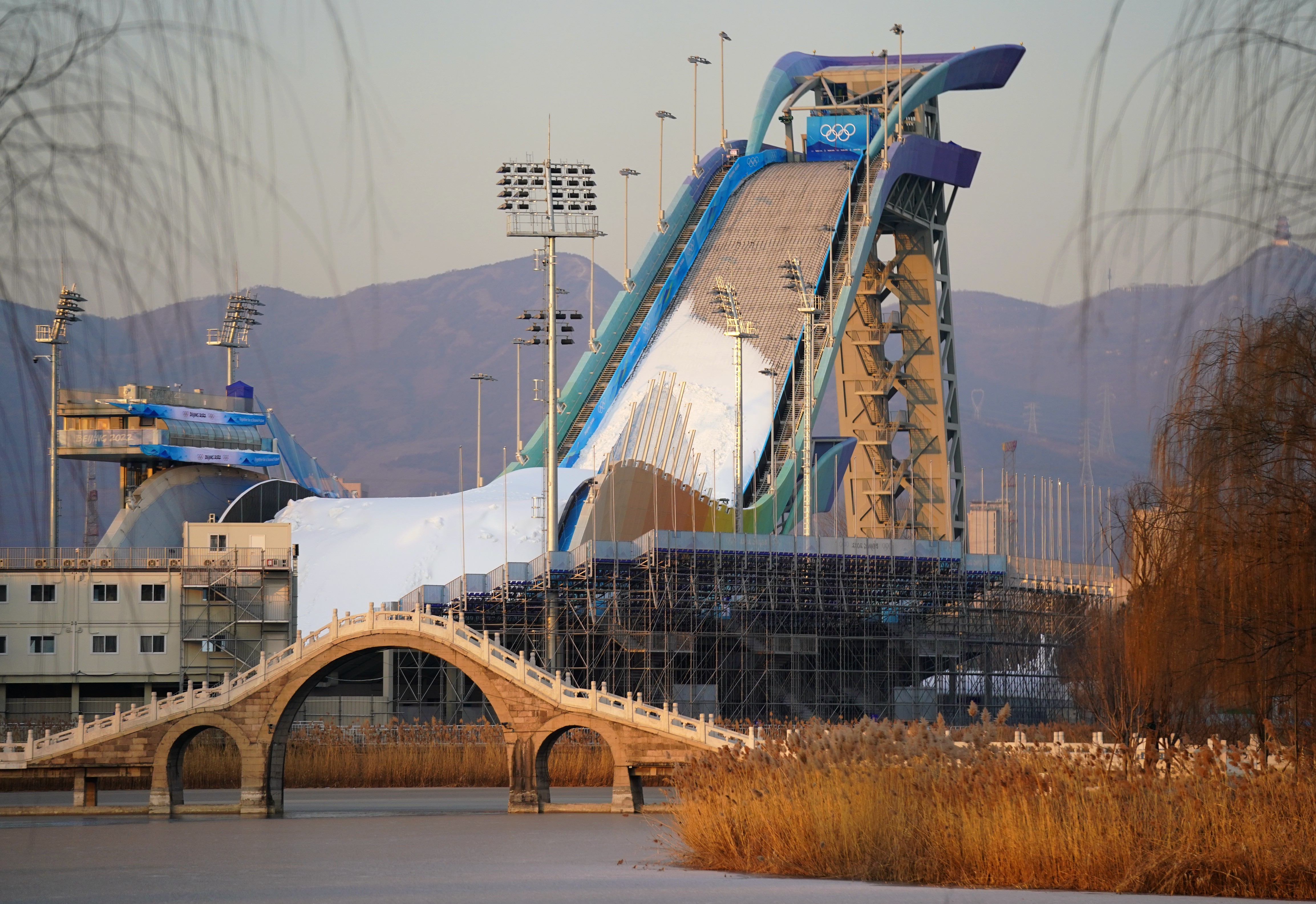 北京冬奥会首钢大跳台图片