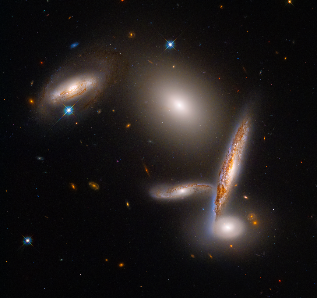 希克森致密星系群40，图片来自NASA