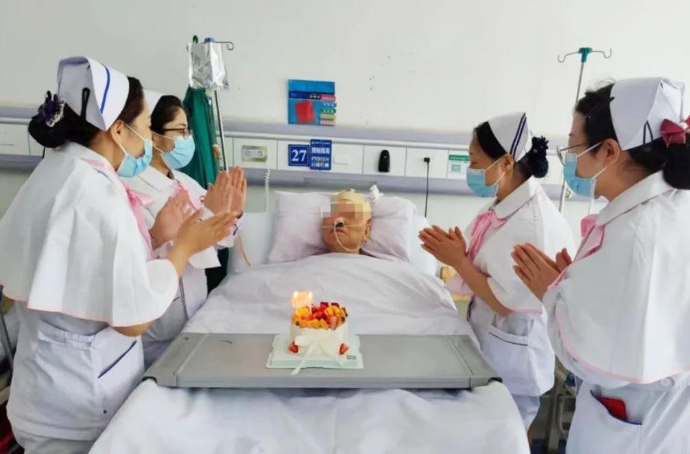 医养结合+安宁疗护,为晚年生活送上贴心关爱__凤凰网