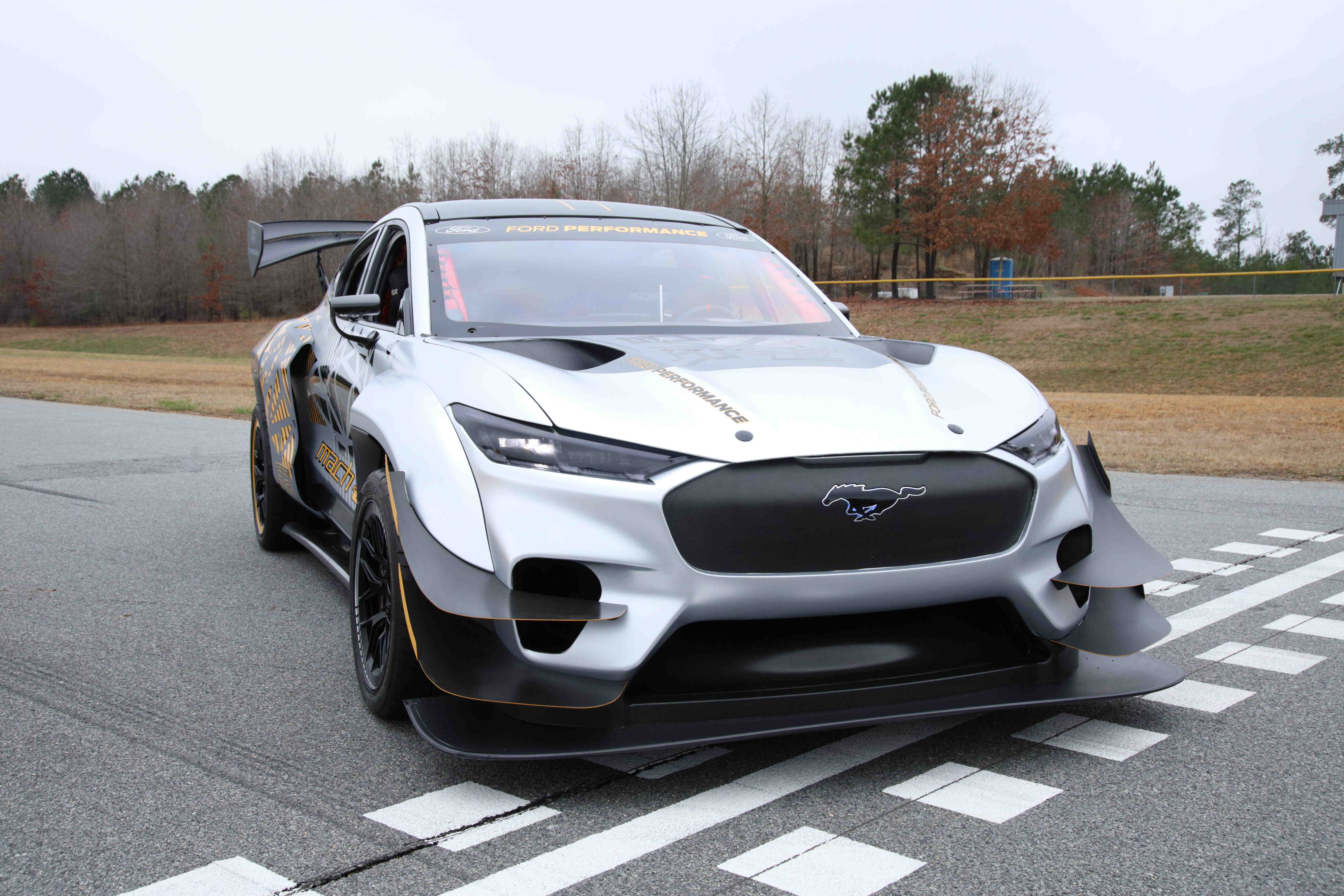 7台驱动电机最大马力1400匹福特电马1400开启中国之旅