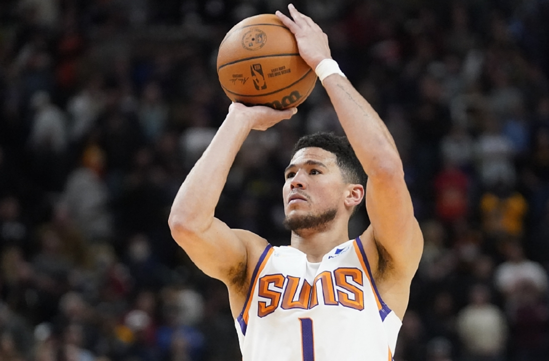 布克天神下凡砍43分 保罗末节15分收割比赛 太阳创队史最佳开局_凤凰