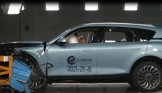 中国品牌新能源车型综合得分第一 岚图FREE斩获C-NCAP五星安全评价