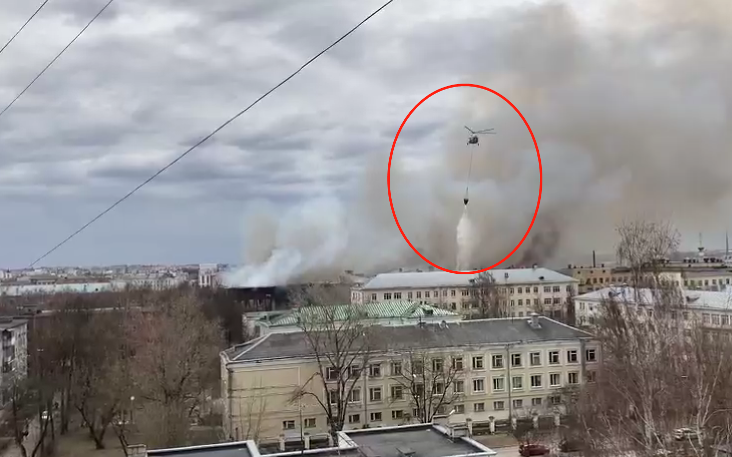 位于特维尔市隶属于俄国防部的空天军研究院发生火灾（塔斯社）