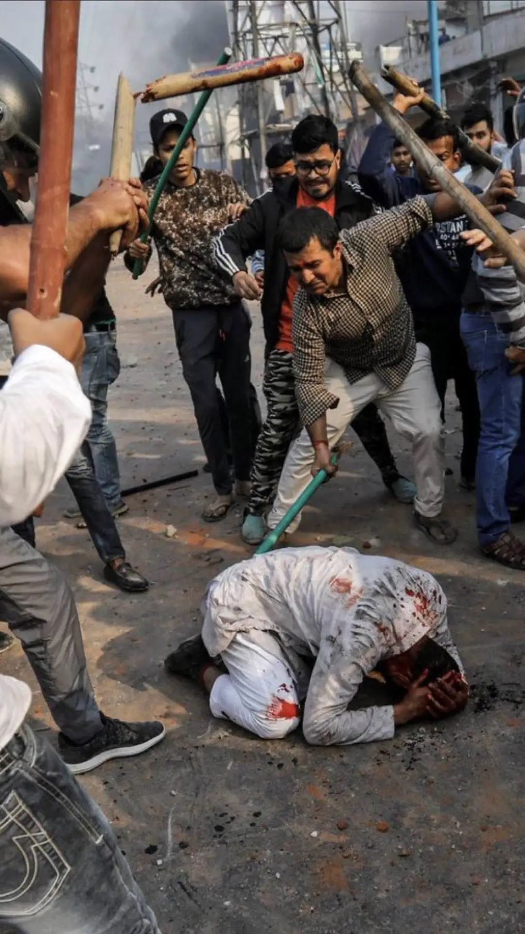 以至于像其国内印度教徒与穆斯林久远的宗教恩怨,大家也都见怪不怪了.