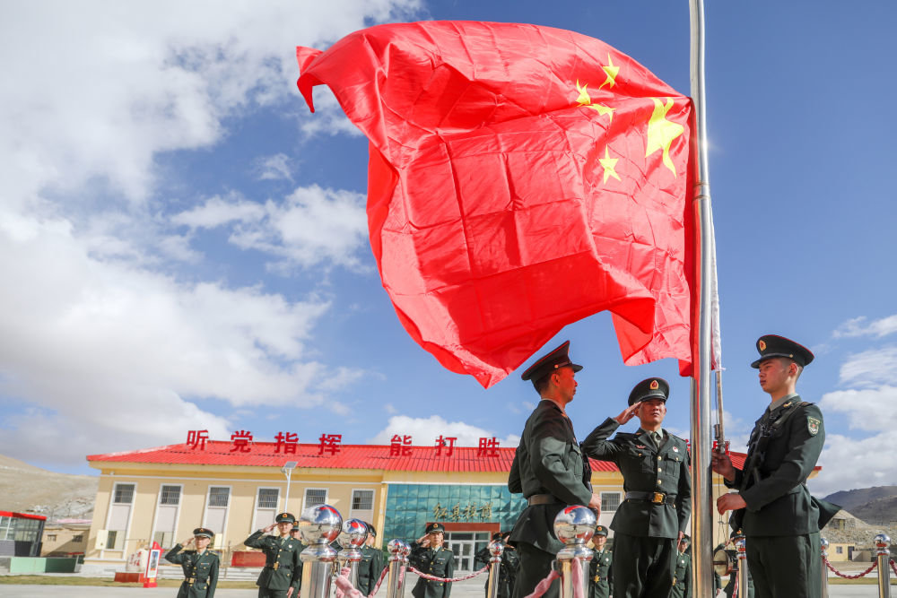 祖国生日这天最美的颜色当然是中国红