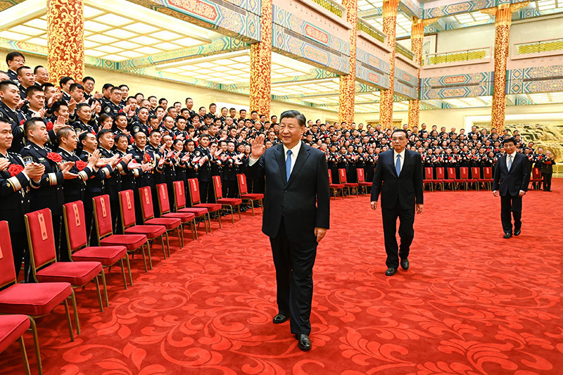 5月25日，党和国家领导人习近平、李克强、王沪宁等在北京人民大会堂会见全国公安系统英雄模范立功集体表彰大会代表。