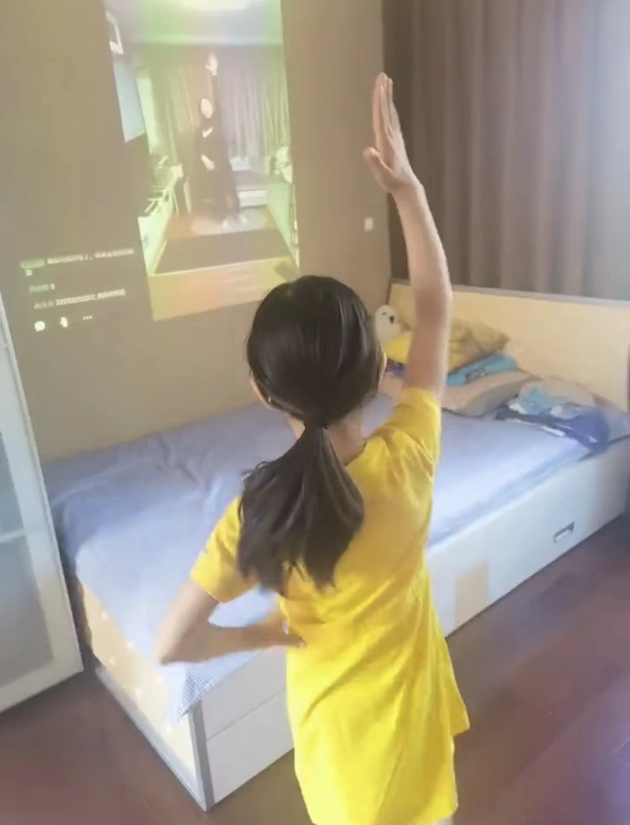 直播跳操、在线比赛，北京中小学线上体育课让亲子“动”起来_凤凰网