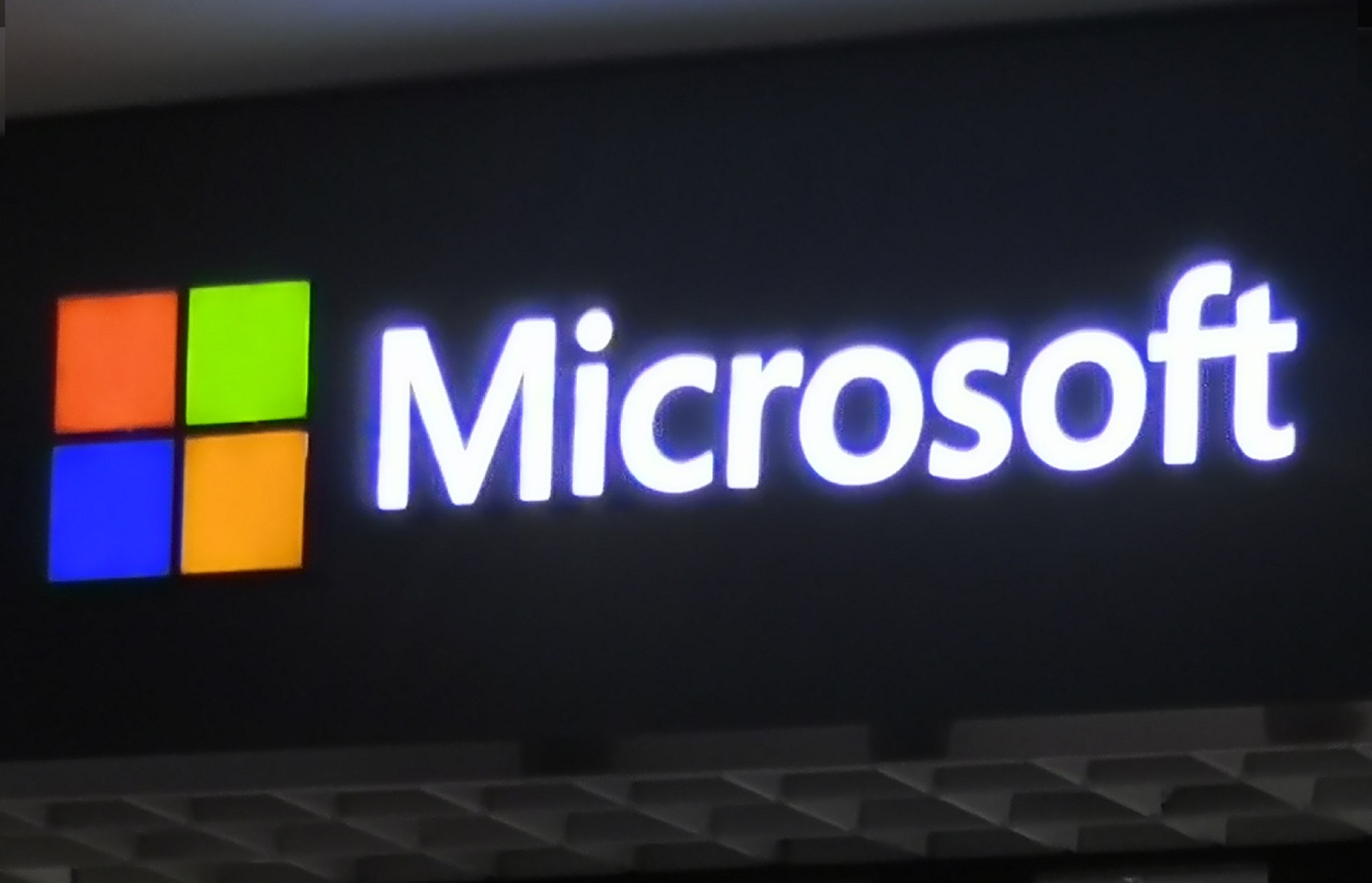 Microsoft Headquarter微软总部。__财经头条