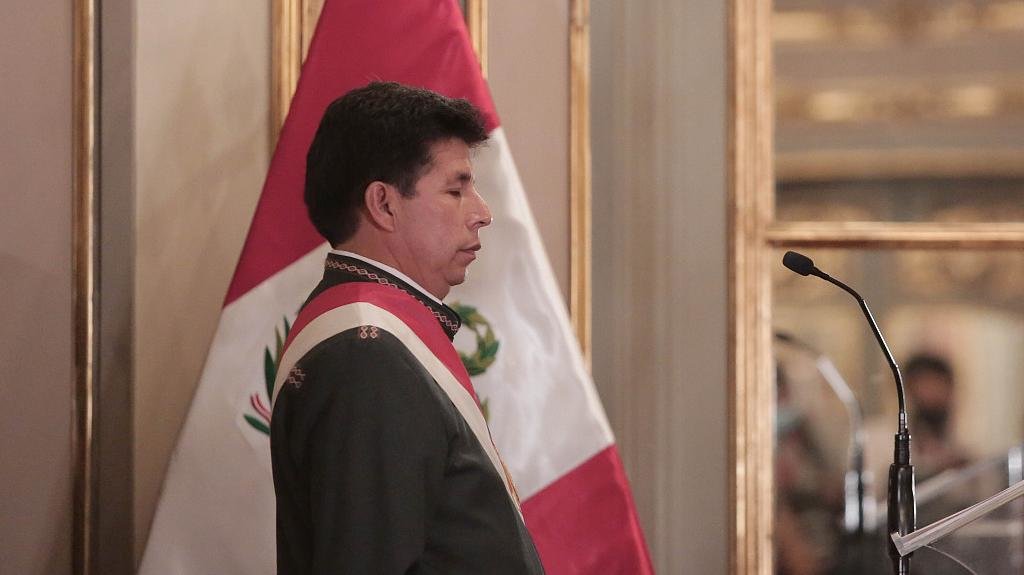 秘鲁总统卡斯蒂略被弹劾下台始末