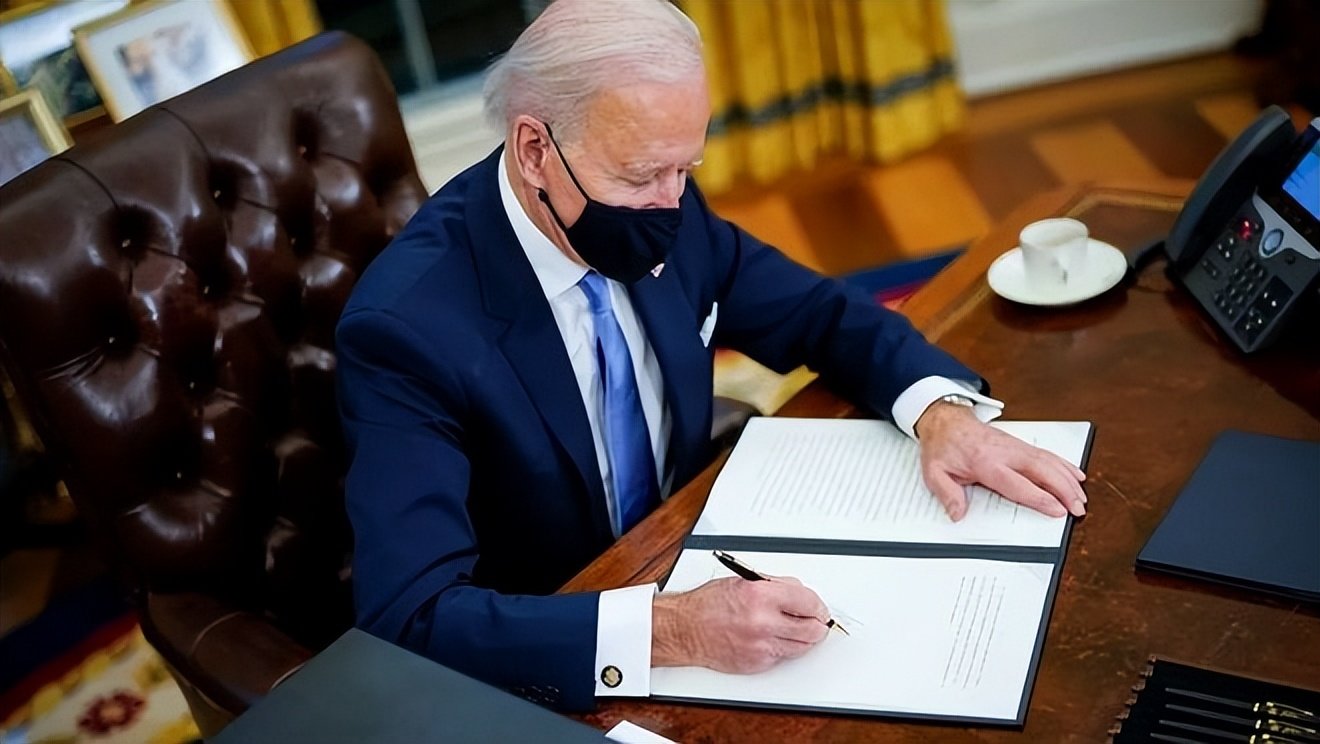 美出台国防授权恶法，多部门接连发声，解放军71架战军机现身台海_凤凰网