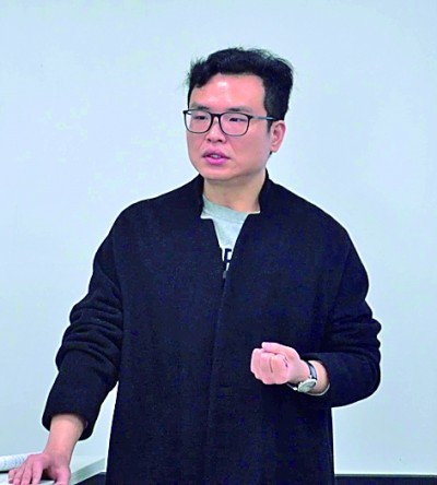 唐帅在西南政法大学上法律手语课。蔡震摄/光明图片