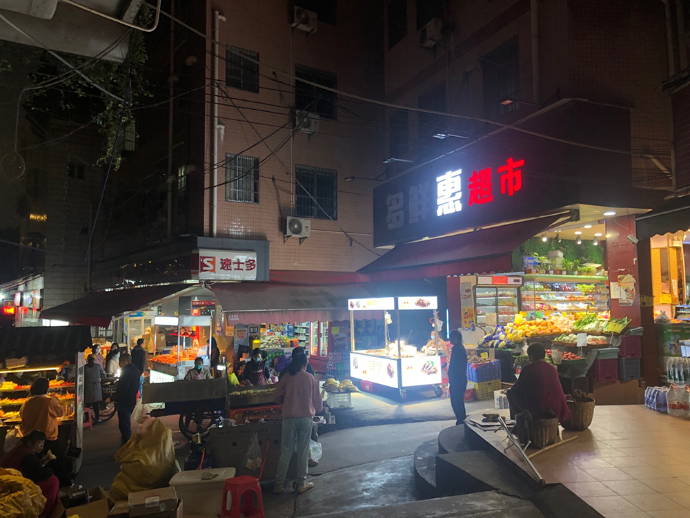 仑头村已恢复生活秩序,村内自由出入。澎湃新闻记者 图