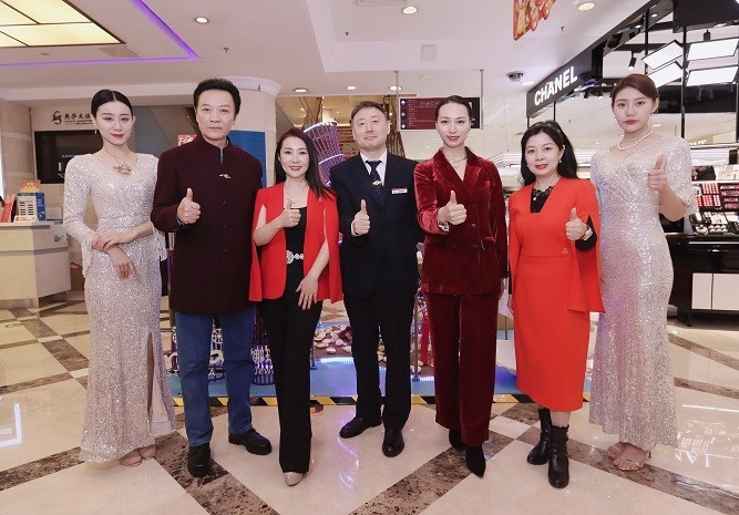 《艾娜明星访谈》邀请程琳与巩俐恩师做客_凤凰网区域_凤凰网