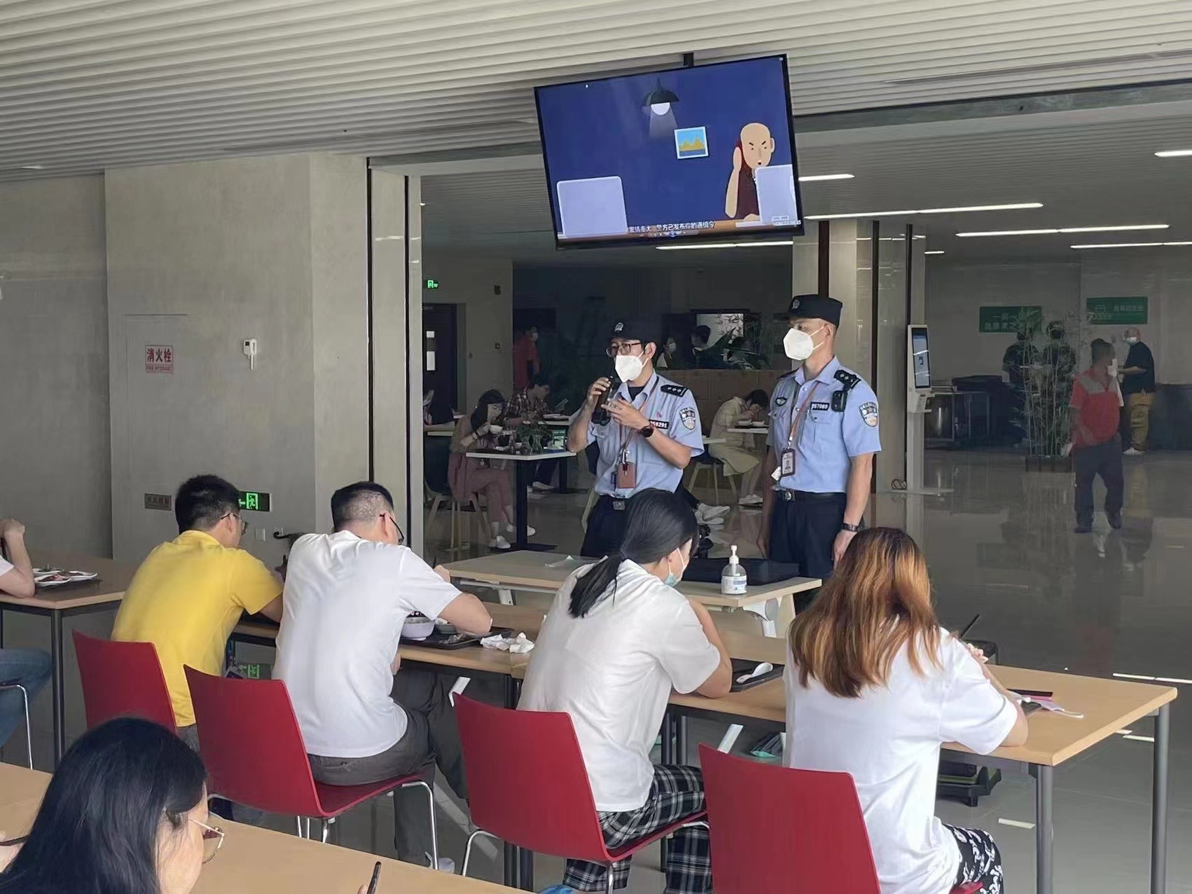 “百萬警進千萬家”	，浦東警方植根群眾守護一方平安