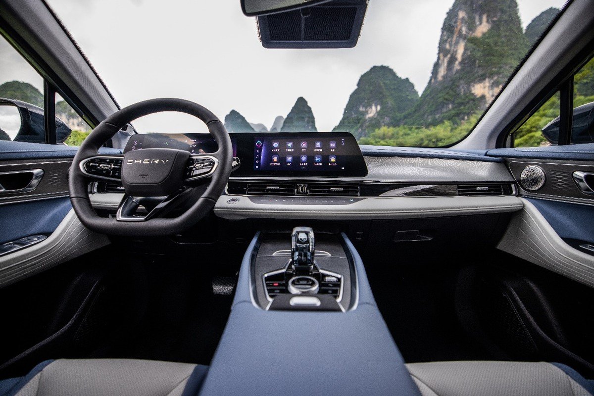 一较高下！欧萌达Lion 5.0 AI科技智慧座舱，PK对手无压力！ 