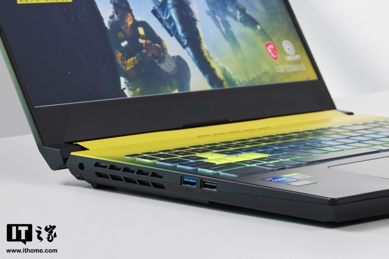 微星神枪手 15 彩虹六号:异种联名款